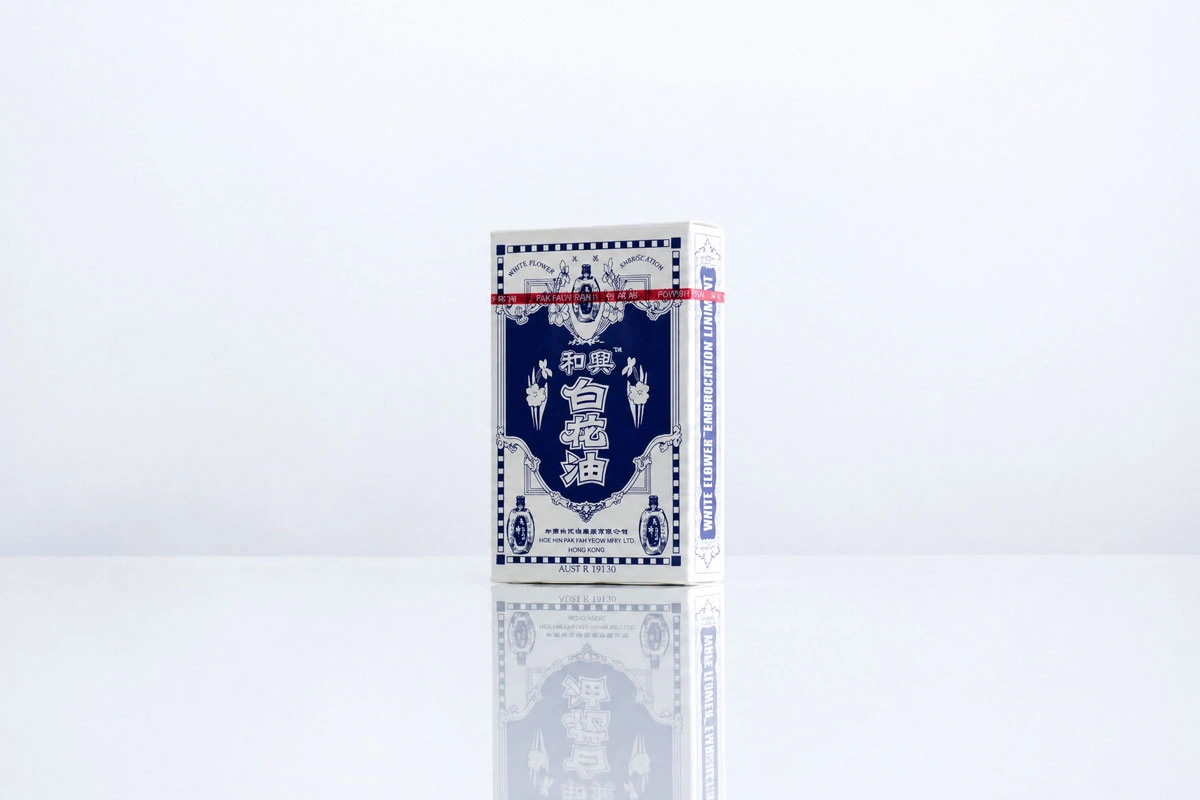 white_flower_oil_product_shot